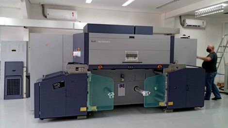 Durst Tau 330 RSC E at Megalabel