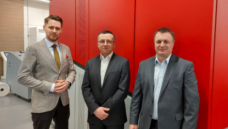 Xeikon’s Michał Kuczkowski with Adam Ambrozkiewicz and Remigiusz Pokuciński of Smart LFP