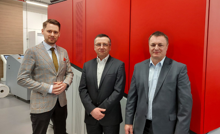 Xeikon’s Michał Kuczkowski with Adam Ambrozkiewicz and Remigiusz Pokuciński of Smart LFP