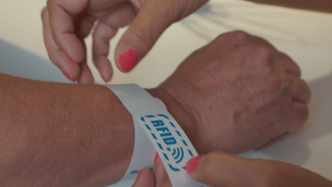 Sato and Solid accurately monitor patients with RFID wristband
